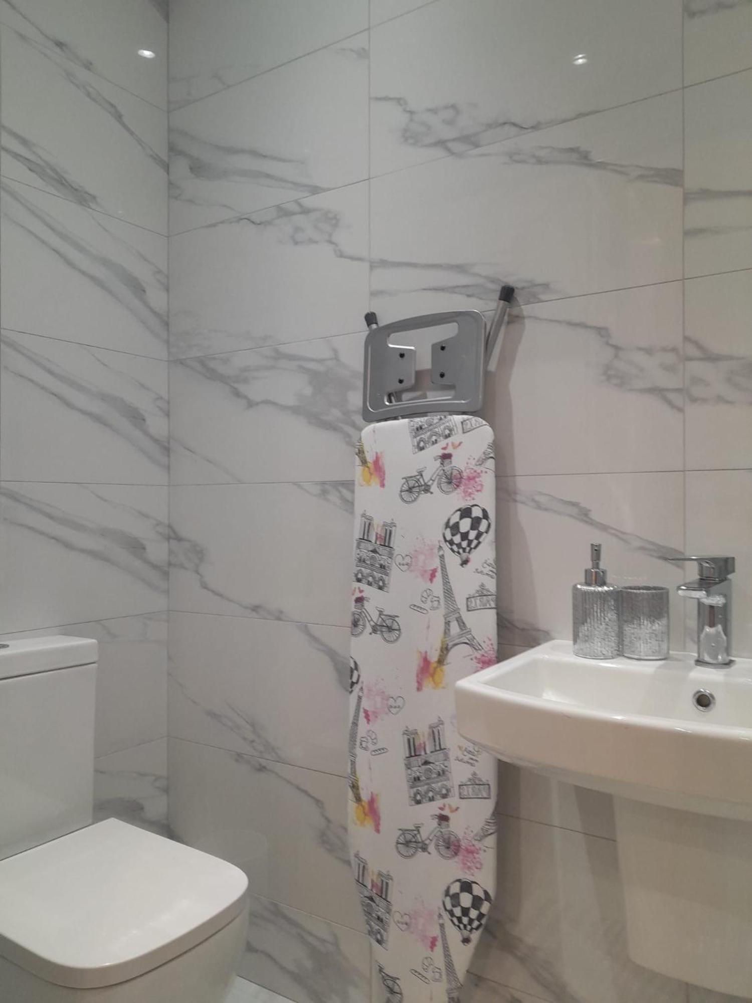 Jj Serviced Apartment - Close To Tube Station & Near Central London & Wembley Northolt  Esterno foto